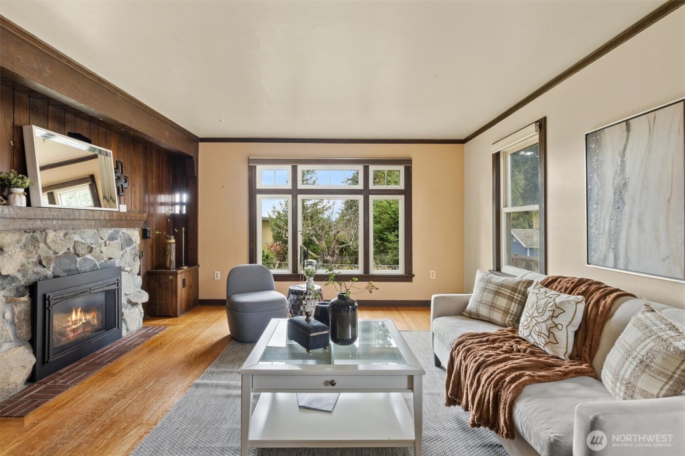 21522 92nd Avenue W, Edmonds, WA 98020