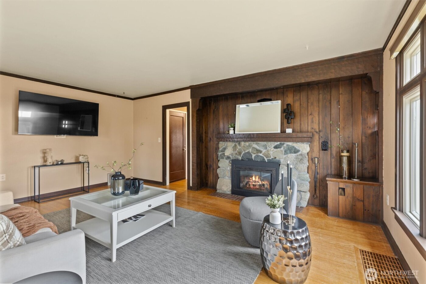 21522 92nd Avenue W, Edmonds, WA 98020