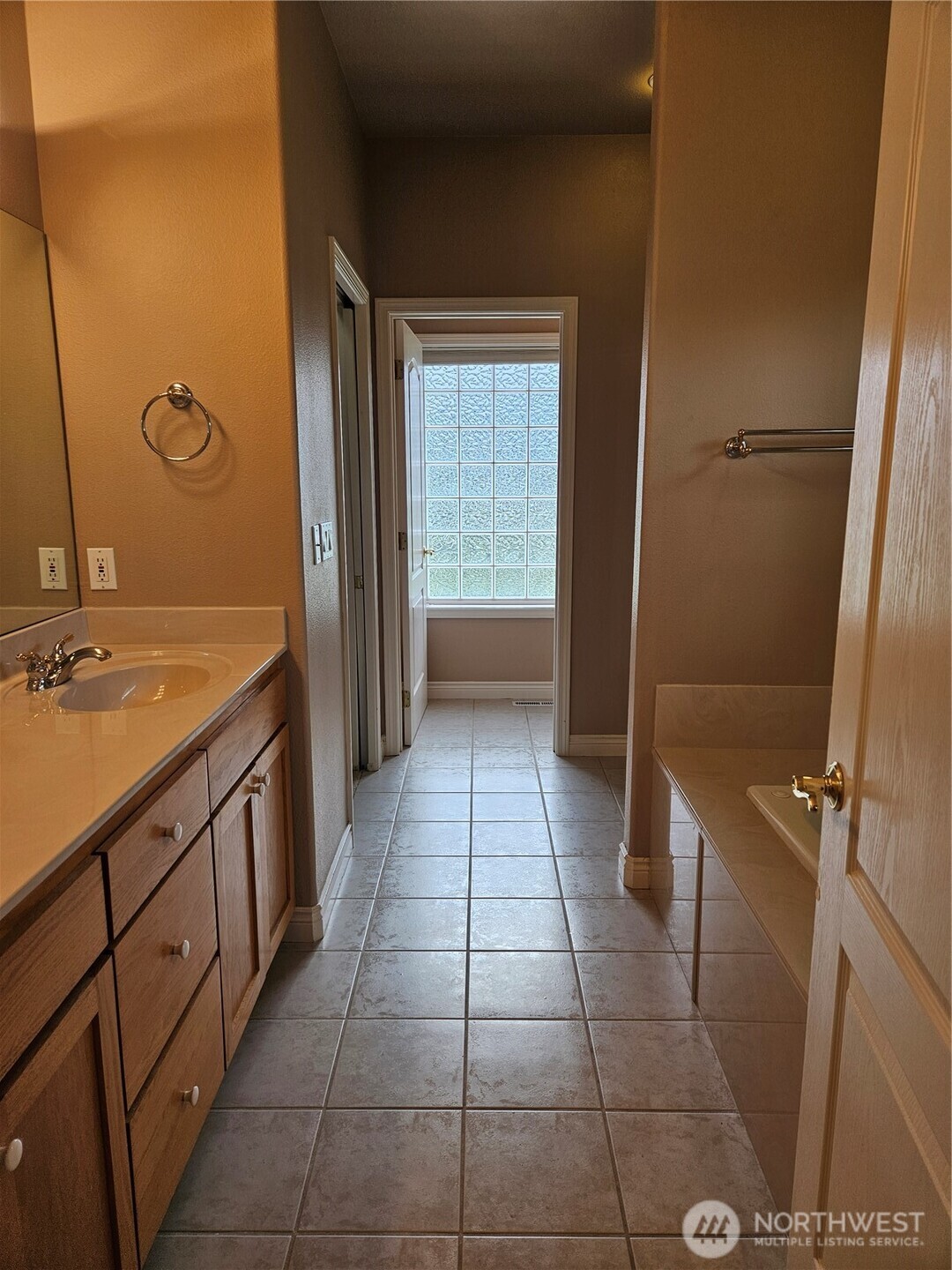 1240 Vintage Avenue , Richland, WA 99352