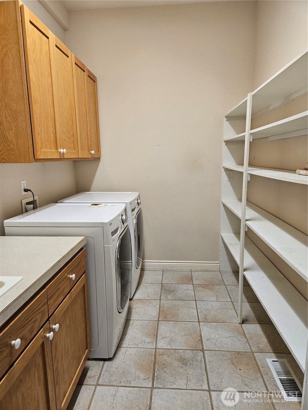 1240 Vintage Avenue , Richland, WA 99352