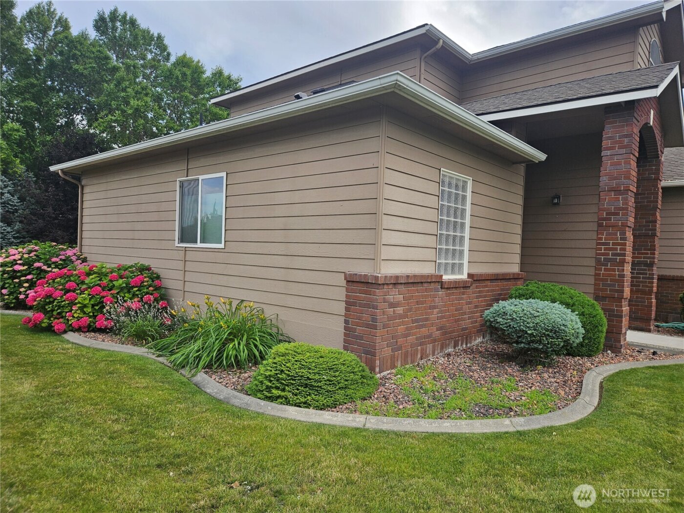 1240 Vintage Avenue , Richland, WA 99352