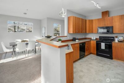 22751 SE 12th Lane , Sammamish, WA 98075 - Photo 9