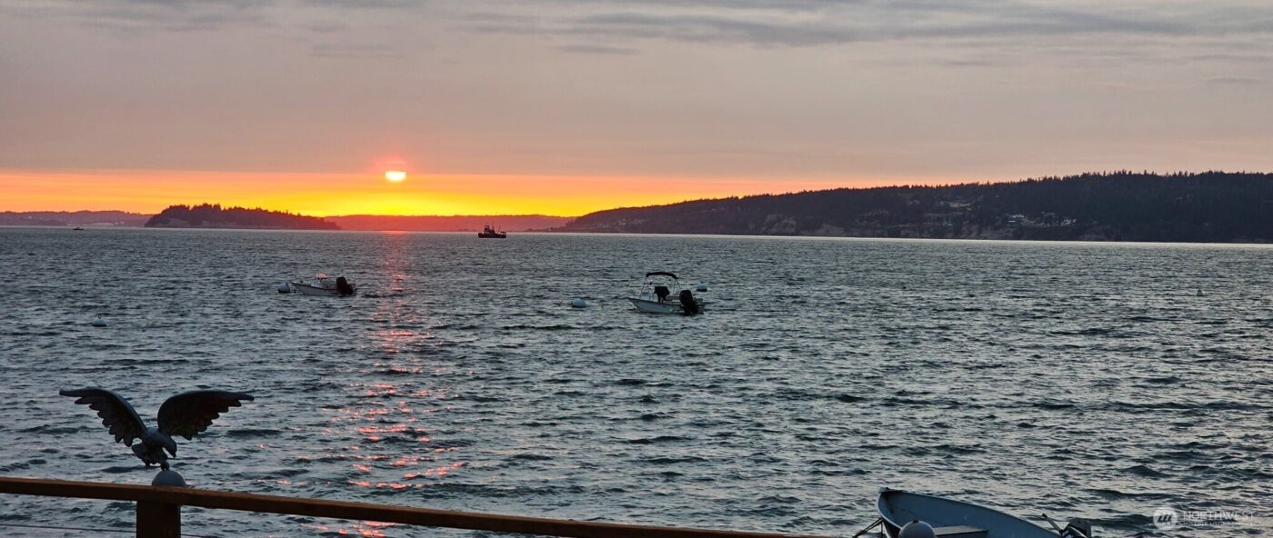 97 Utsalady Road , Camano Island, WA 98282