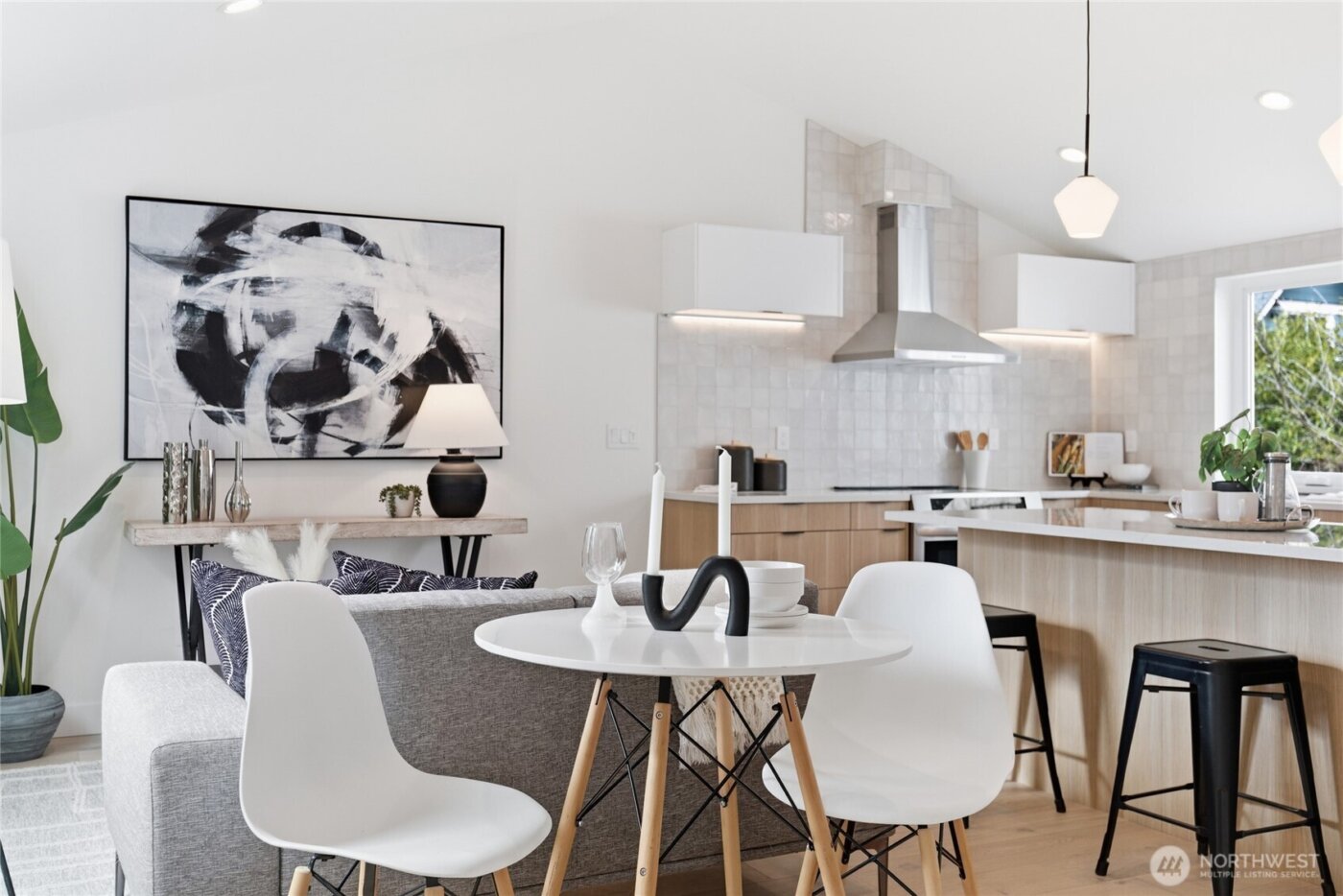 6505 19th Avenue NW, Seattle, WA 98117