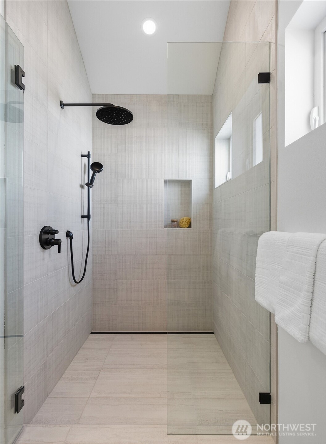 6505 19th Avenue NW, Seattle, WA 98117