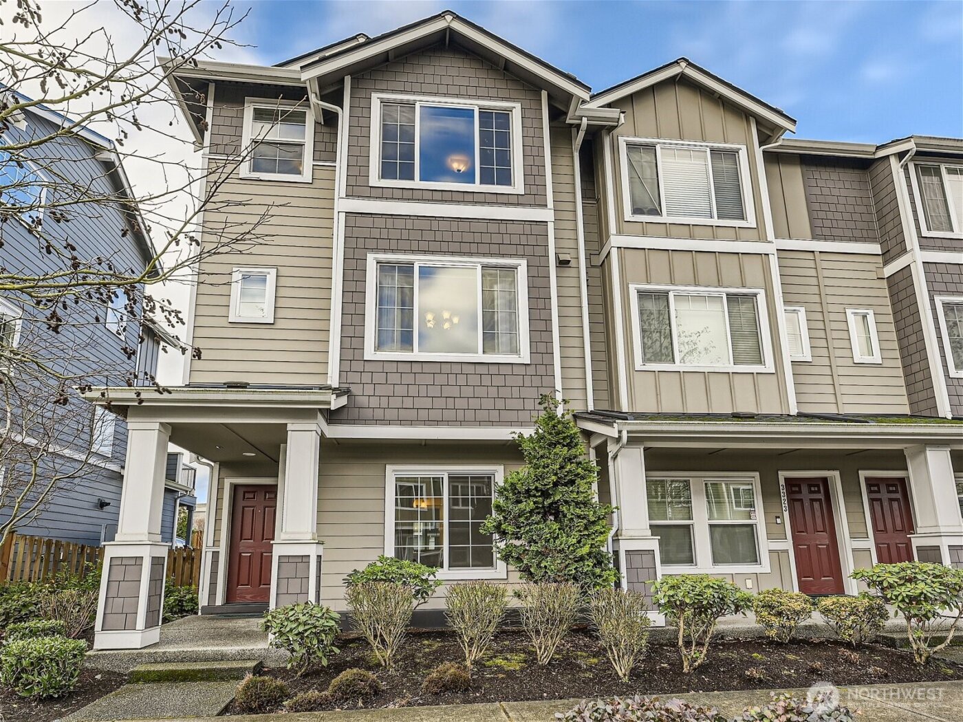3325 30th Dr , Everett, WA 98201