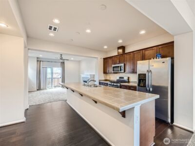 3325 30th Dr , Everett, WA 98201 - Photo 5