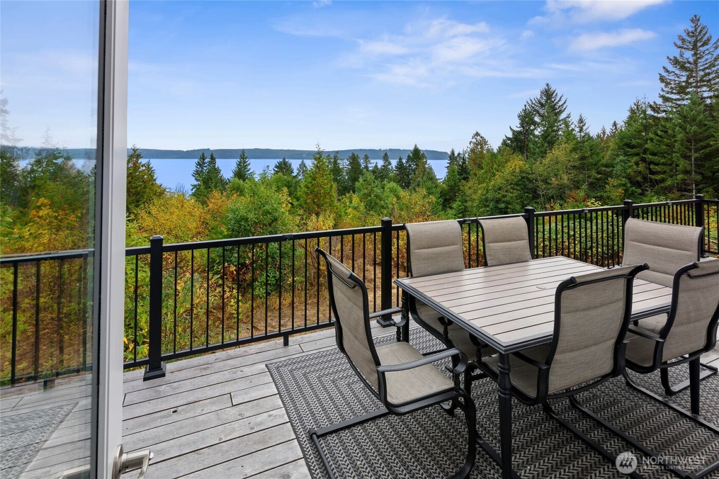 304292 Highway 101 , Brinnon, WA 98320