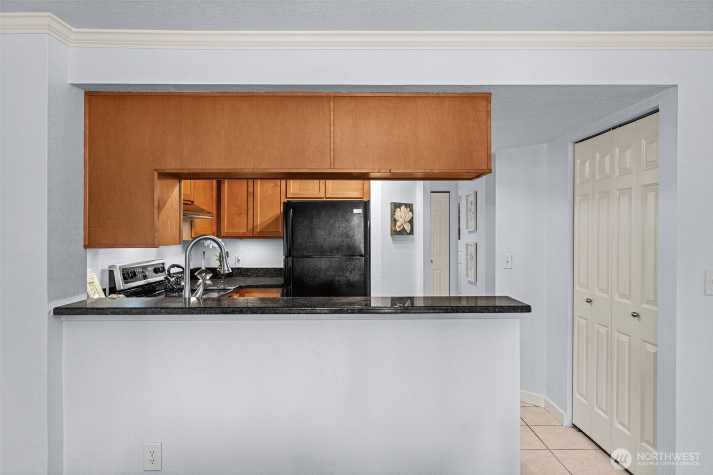 12044 100th Avenue NE #H102, Kirkland, WA 98034