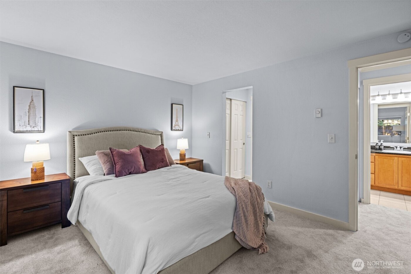 12044 100th Avenue NE #H102, Kirkland, WA 98034