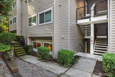 12044 100th Avenue NE #H102, Kirkland, WA 98034 - Photo 4