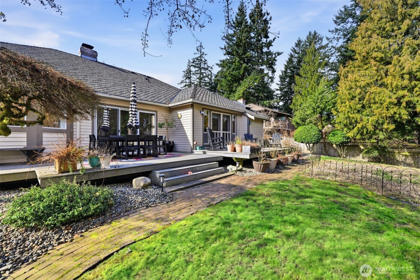 7223 65th Ave W , Lakewood, WA 98499