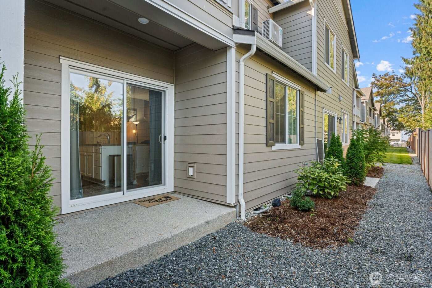 8643 35th Place NE, Marysville, WA 98270