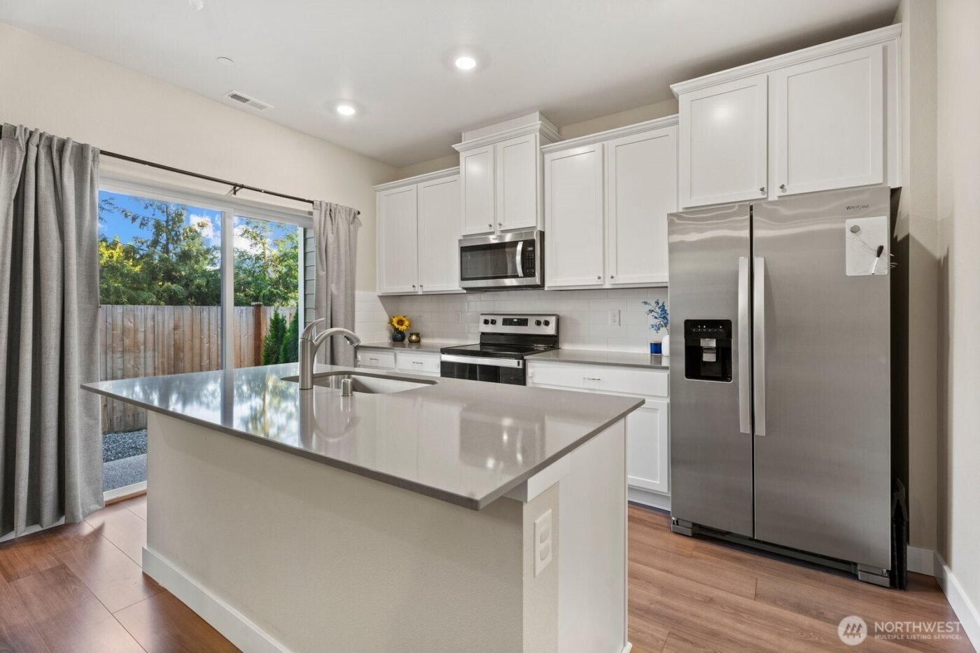 8643 35th Place NE, Marysville, WA 98270