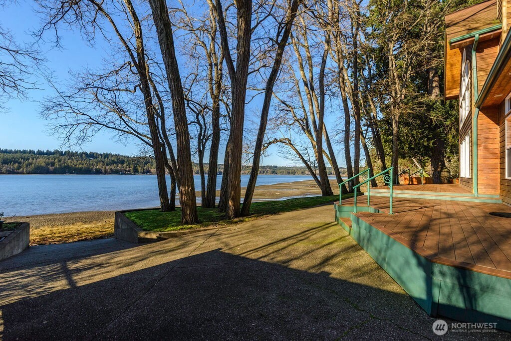 3250 E State Route 302 , Belfair, WA 98528