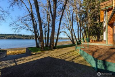 3250 E State Route 302 , Belfair, WA 98528
