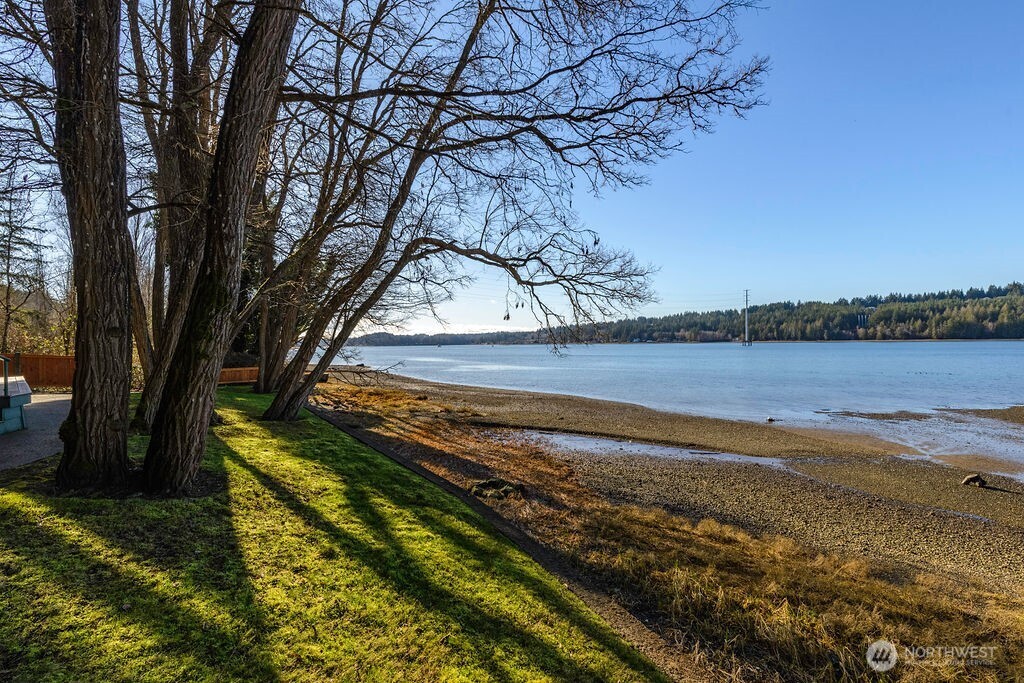 3250 E State Route 302 , Belfair, WA 98528