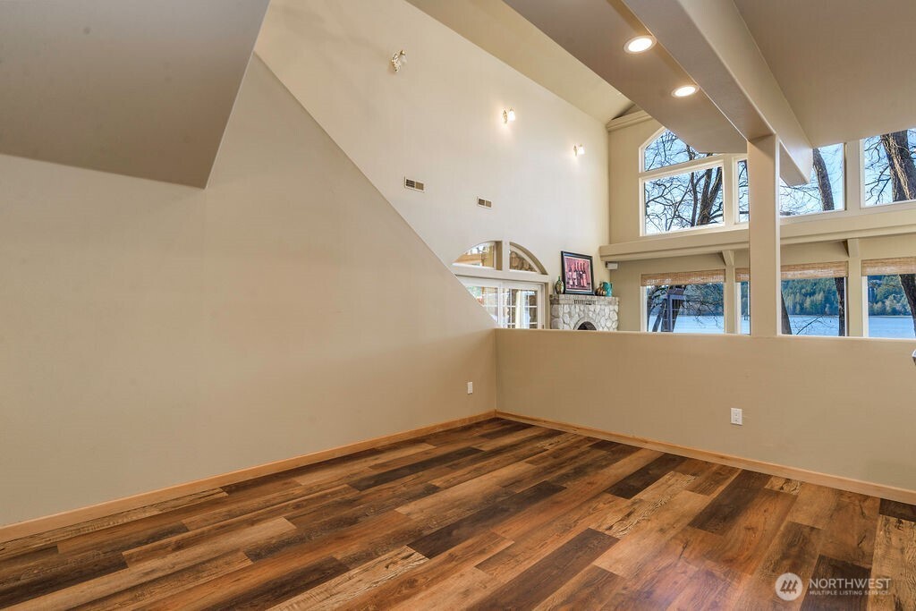 3250 E State Route 302 , Belfair, WA 98528