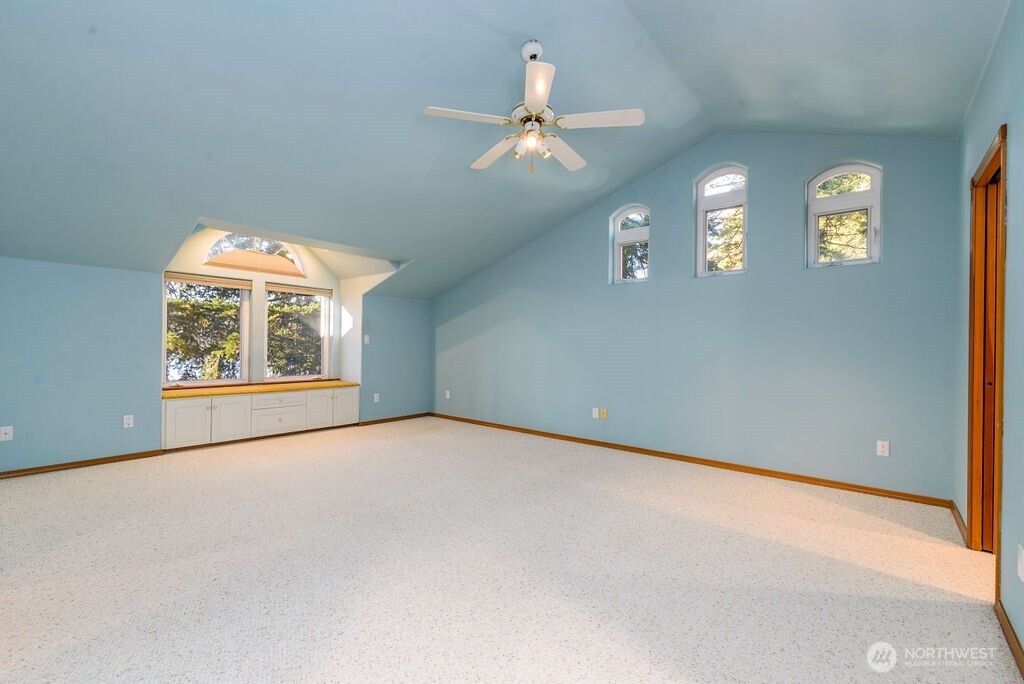 3250 E State Route 302 , Belfair, WA 98528