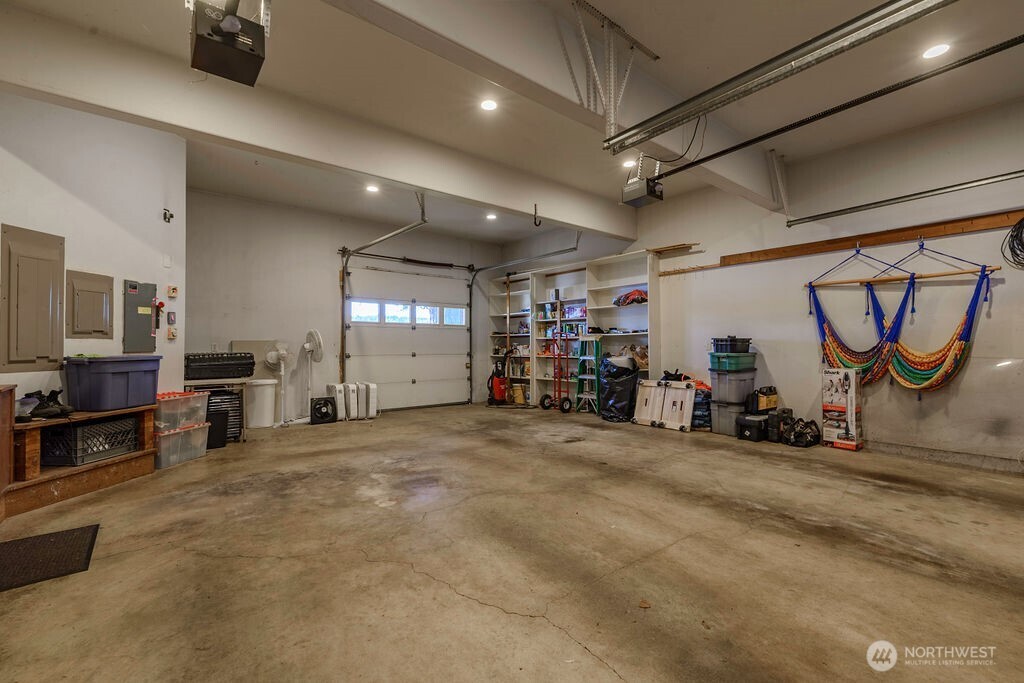 3250 E State Route 302 , Belfair, WA 98528