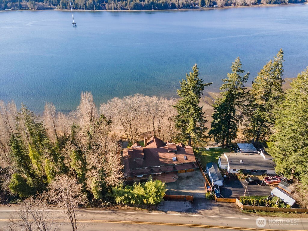 3250 E State Route 302 , Belfair, WA 98528
