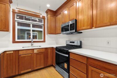 6534 34th Avenue NE #A, Seattle, WA 98115 - Photo 14