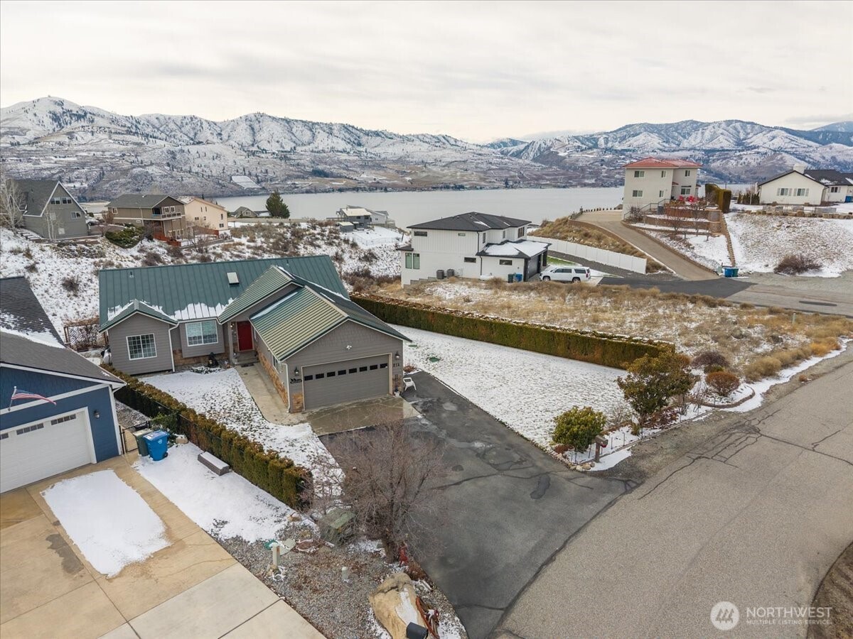 214 Stehekin Way , Chelan, WA 98816