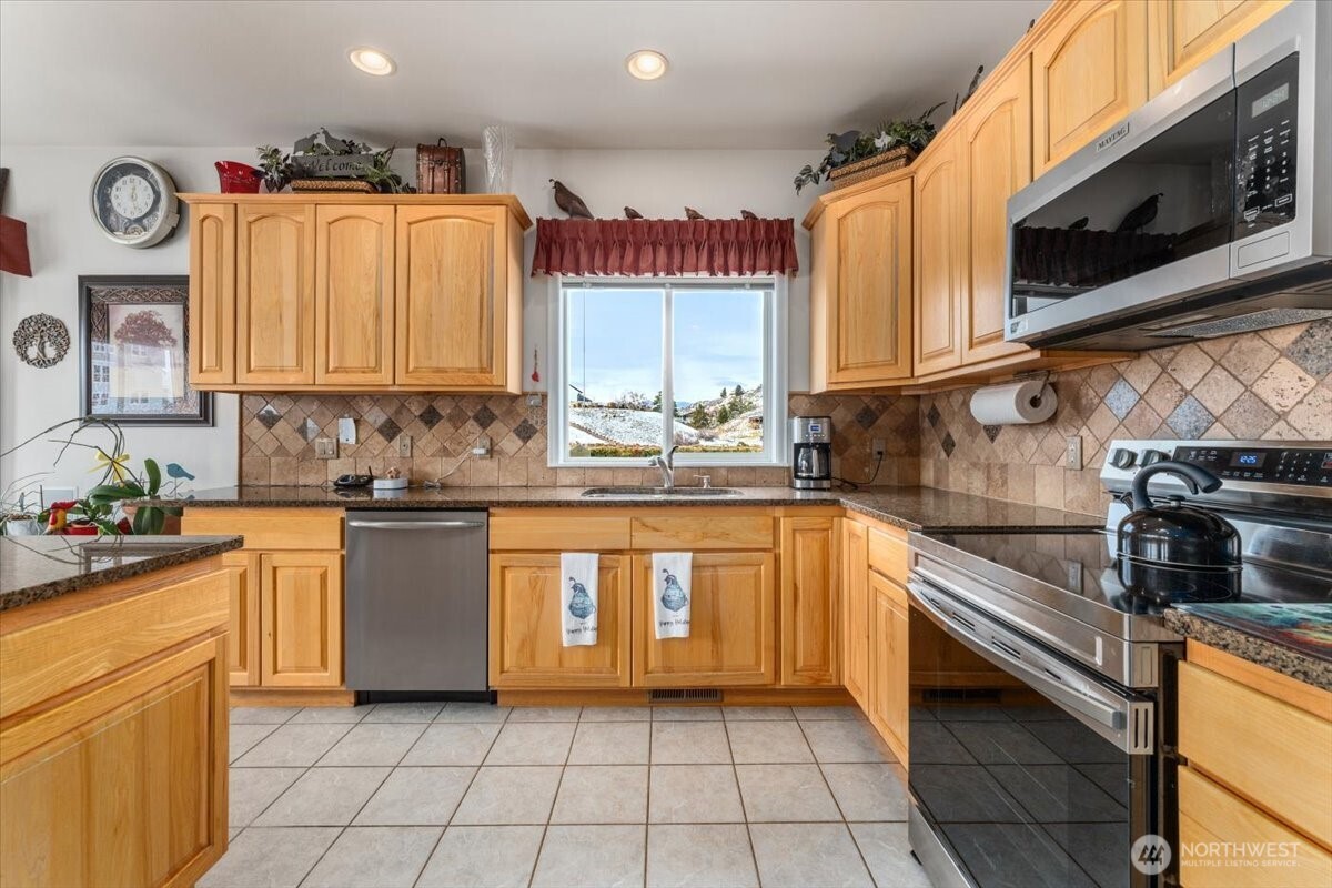 214 Stehekin Way , Chelan, WA 98816