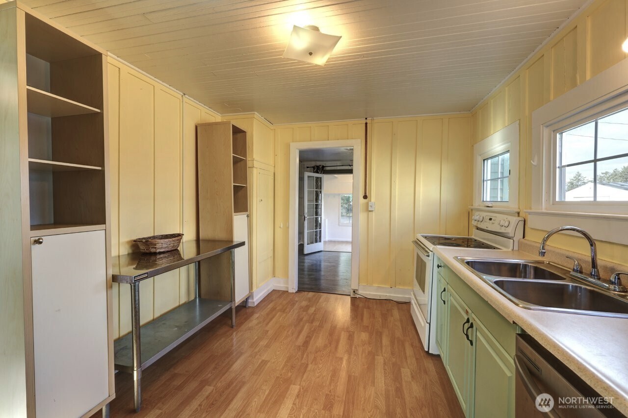 4506 Pacific Way , Seaview, WA 98644