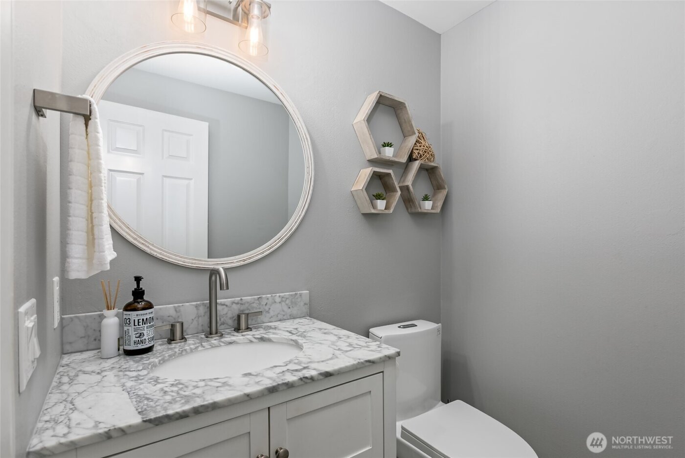 21809 NE 175th Street , Woodinville, WA 98077