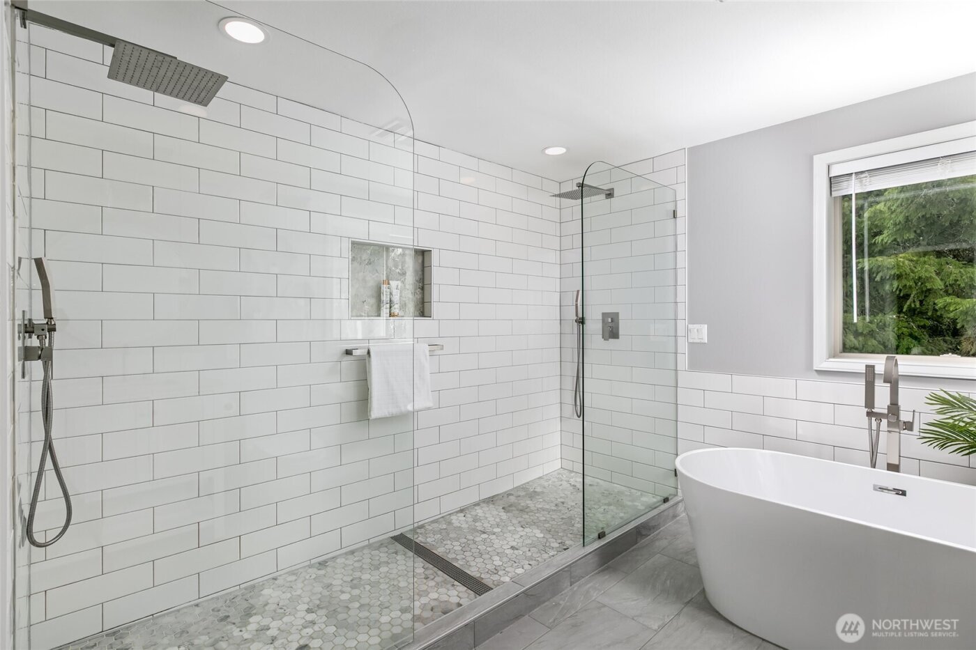 21809 NE 175th Street , Woodinville, WA 98077