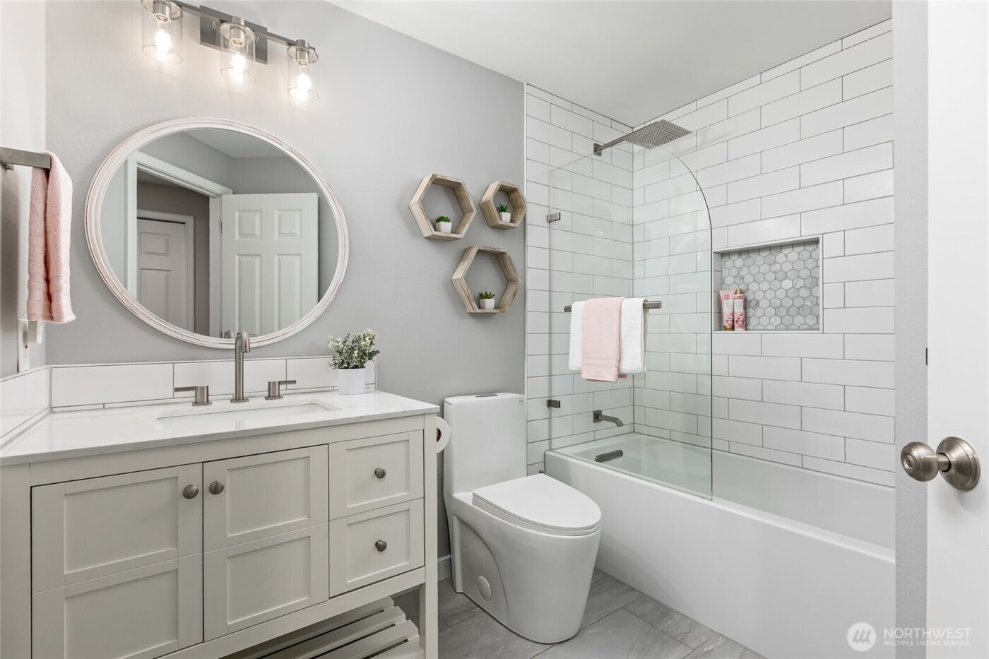 21809 NE 175th Street , Woodinville, WA 98077