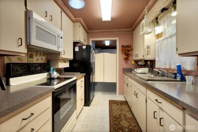 426 160th Street S, Spanaway, WA 98387-8513 - Photo 11