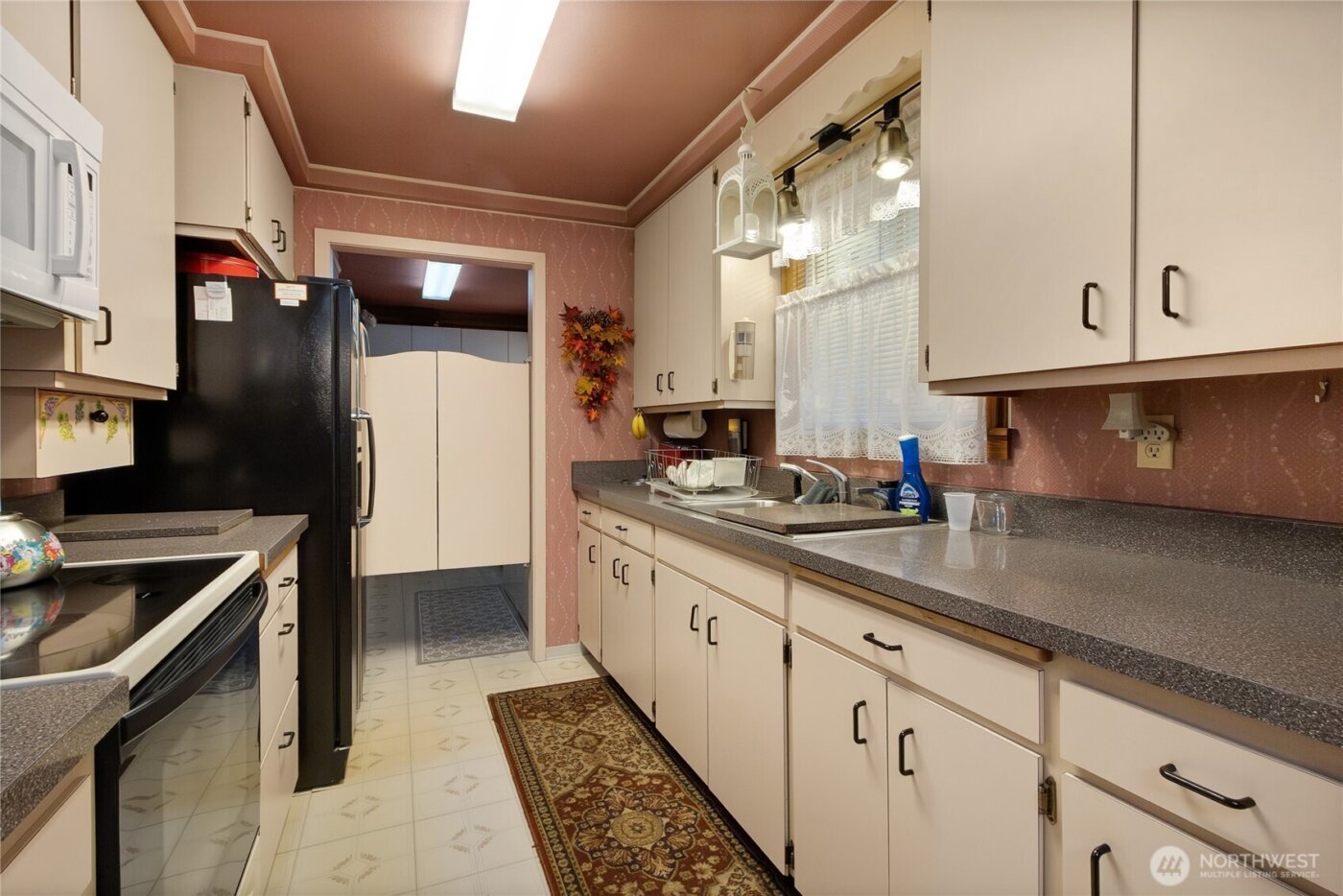 426 160th Street S, Spanaway, WA 98387-8513