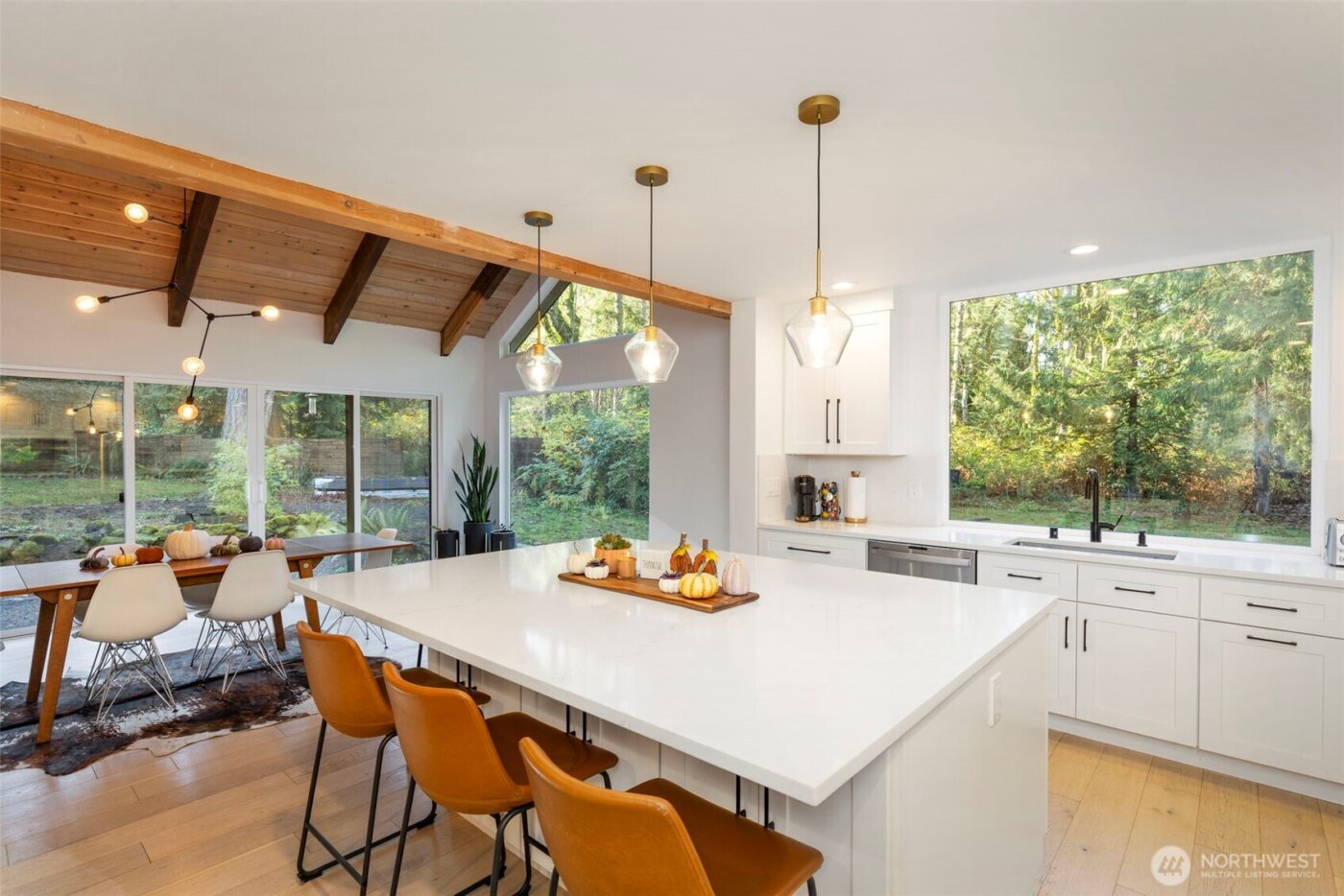 16455 Agate Point Road NE, Bainbridge Island, WA 98110