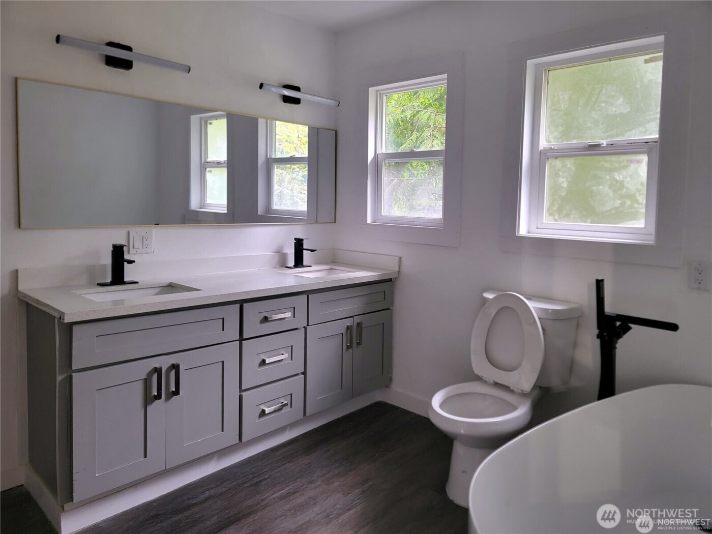 13721 409th Avenue SE, North Bend, WA 98045