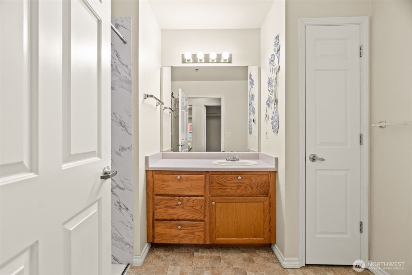 7912 170th Avenue NE ##204, Redmond, WA 98052
