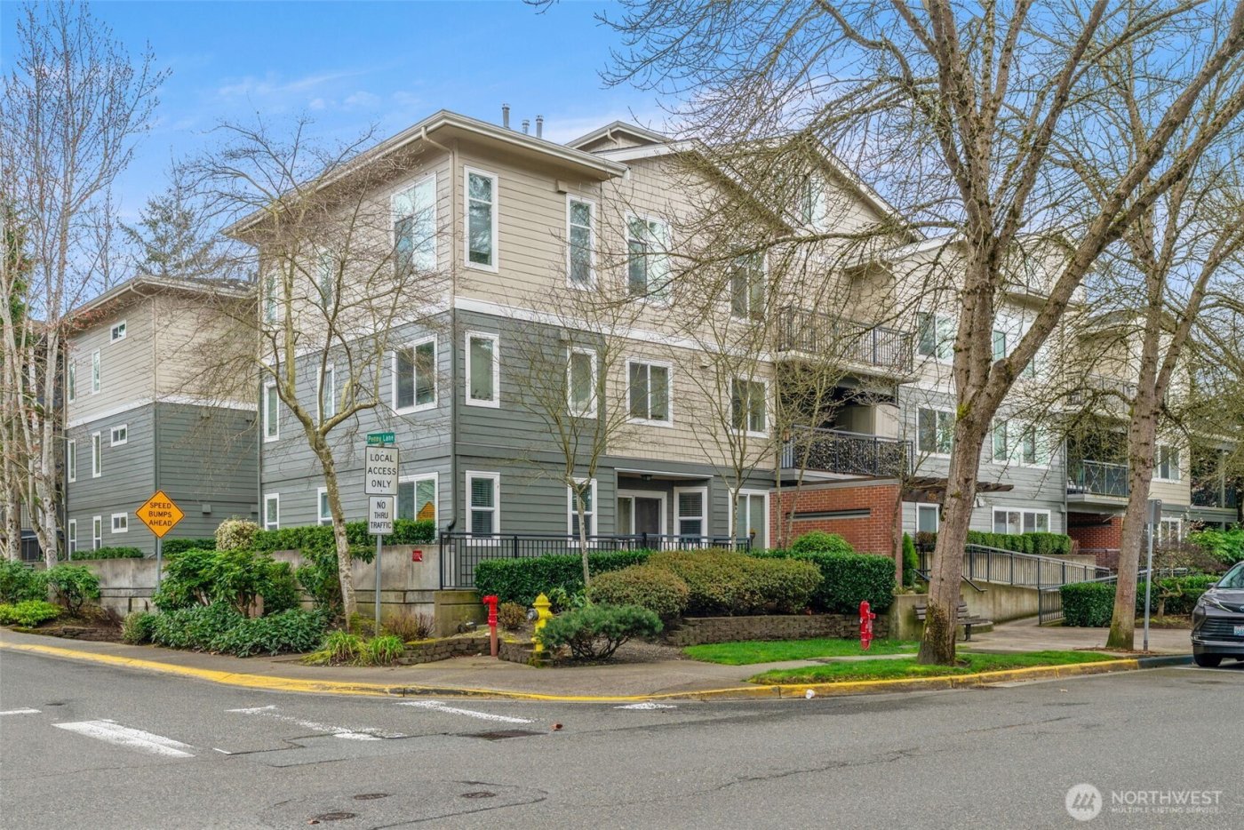 7912 170th Avenue NE ##204, Redmond, WA 98052