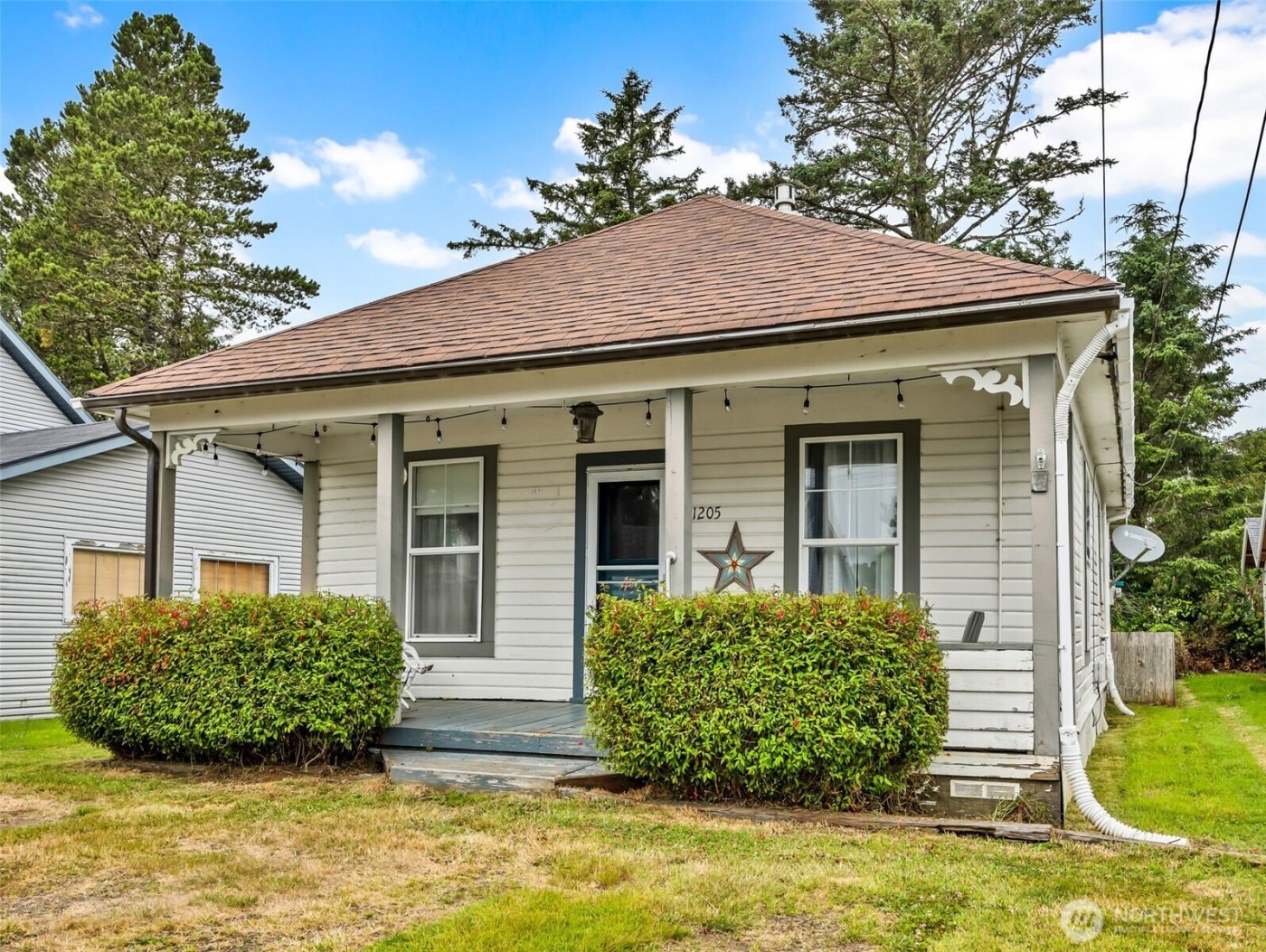 1205 49th Street , Seaview, WA 98644