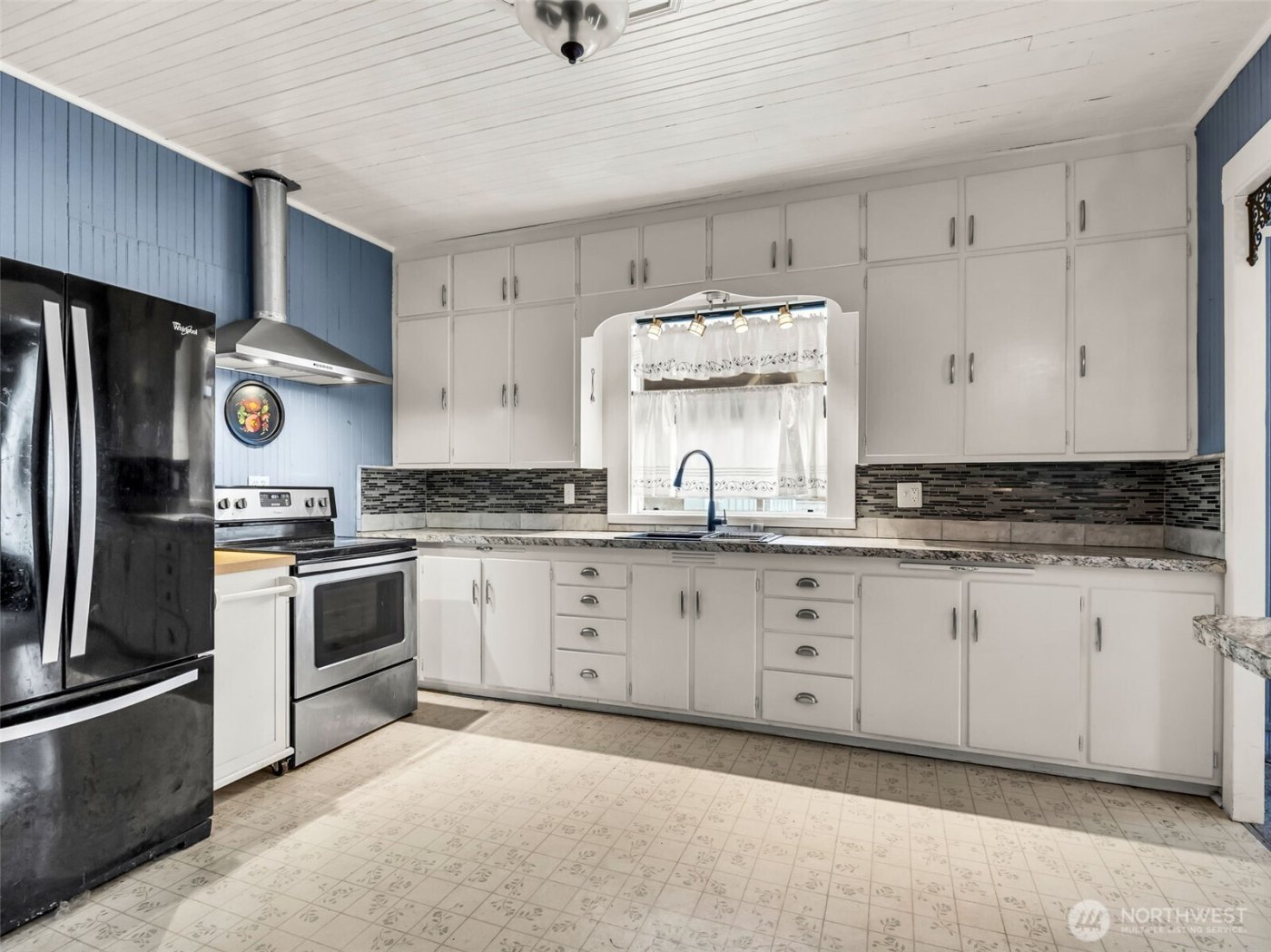 1205 49th Street , Seaview, WA 98644