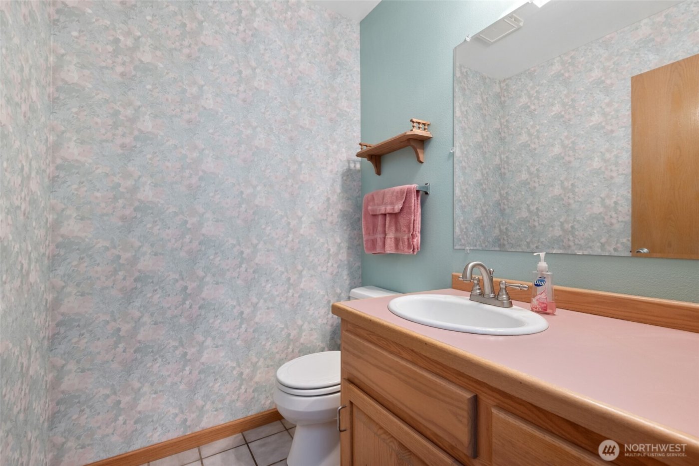 860 Hunt Road , Port Angeles, WA 98363