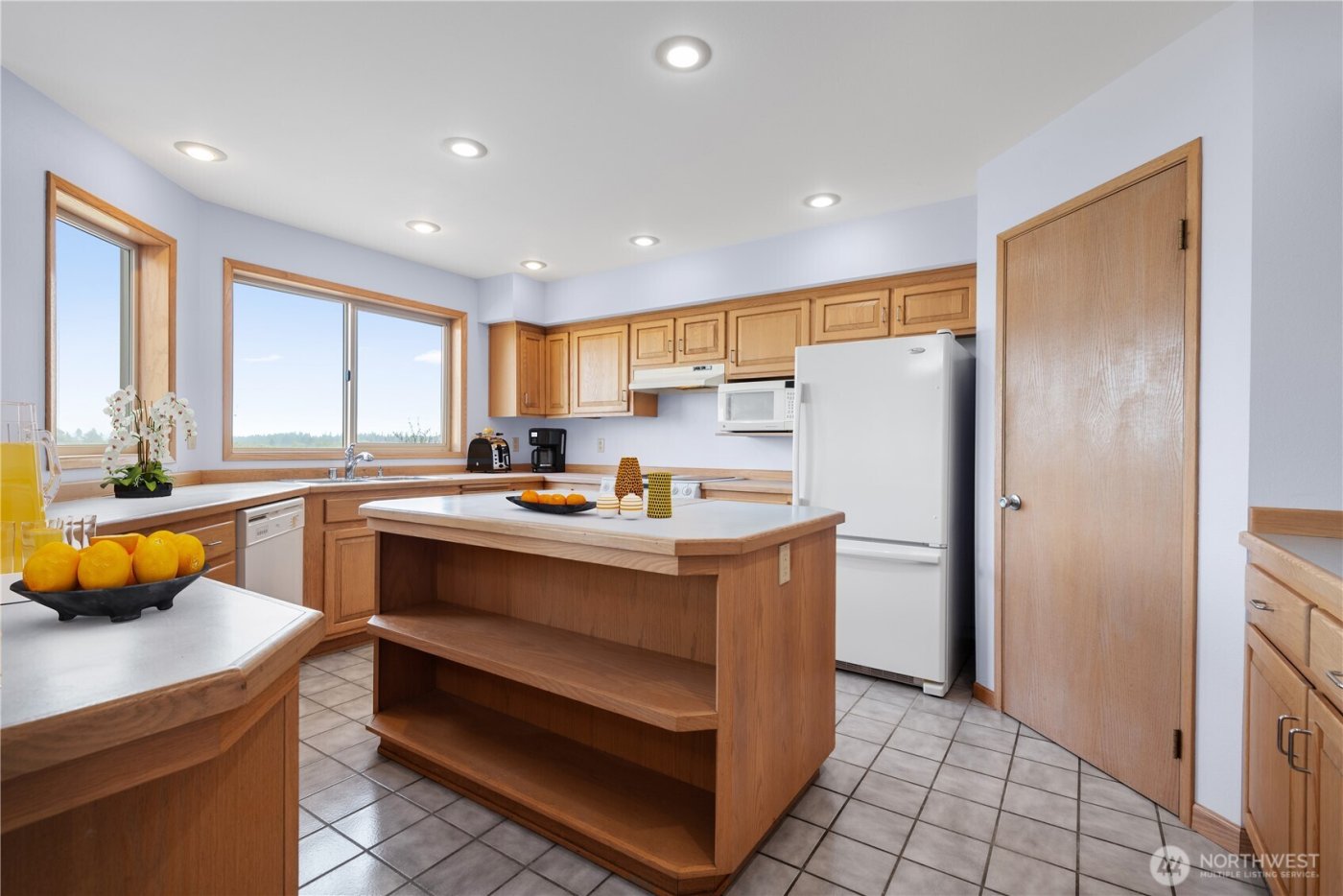 860 Hunt Road , Port Angeles, WA 98363