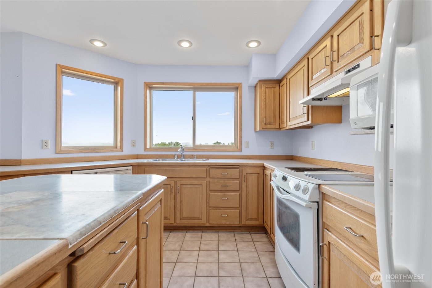 860 Hunt Road , Port Angeles, WA 98363