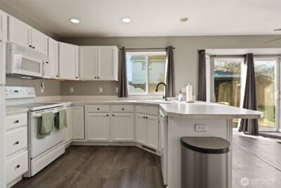 9826 Greenleaf Loop SE, Yelm, WA 98597-8818 - Photo 14