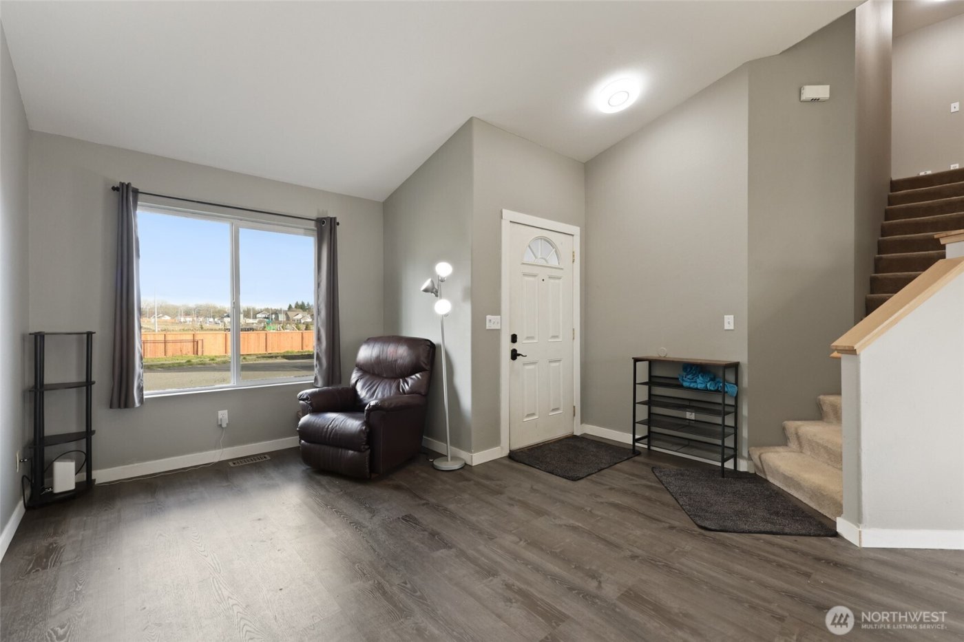 9826 Greenleaf Loop SE, Yelm, WA 98597-8818