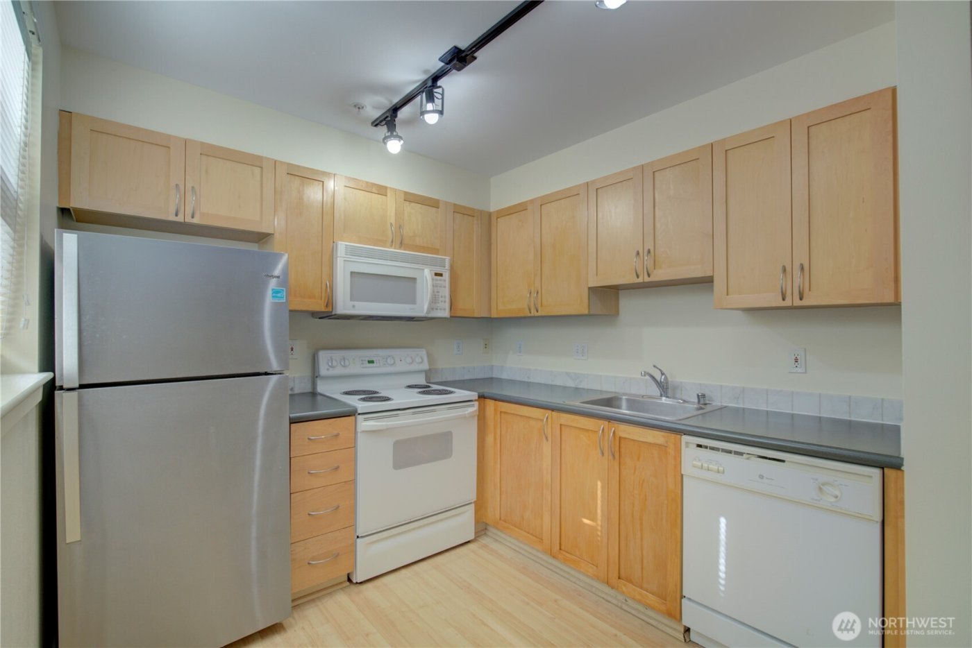 111 108th Avenue NE #A215, Bellevue, WA 98004