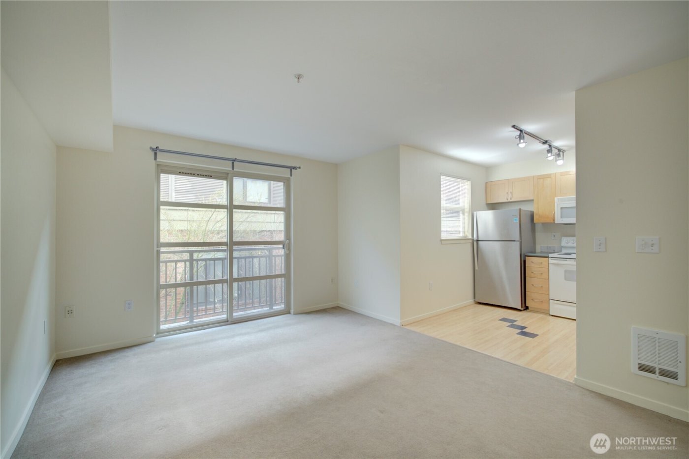 111 108th Avenue NE #A215, Bellevue, WA 98004