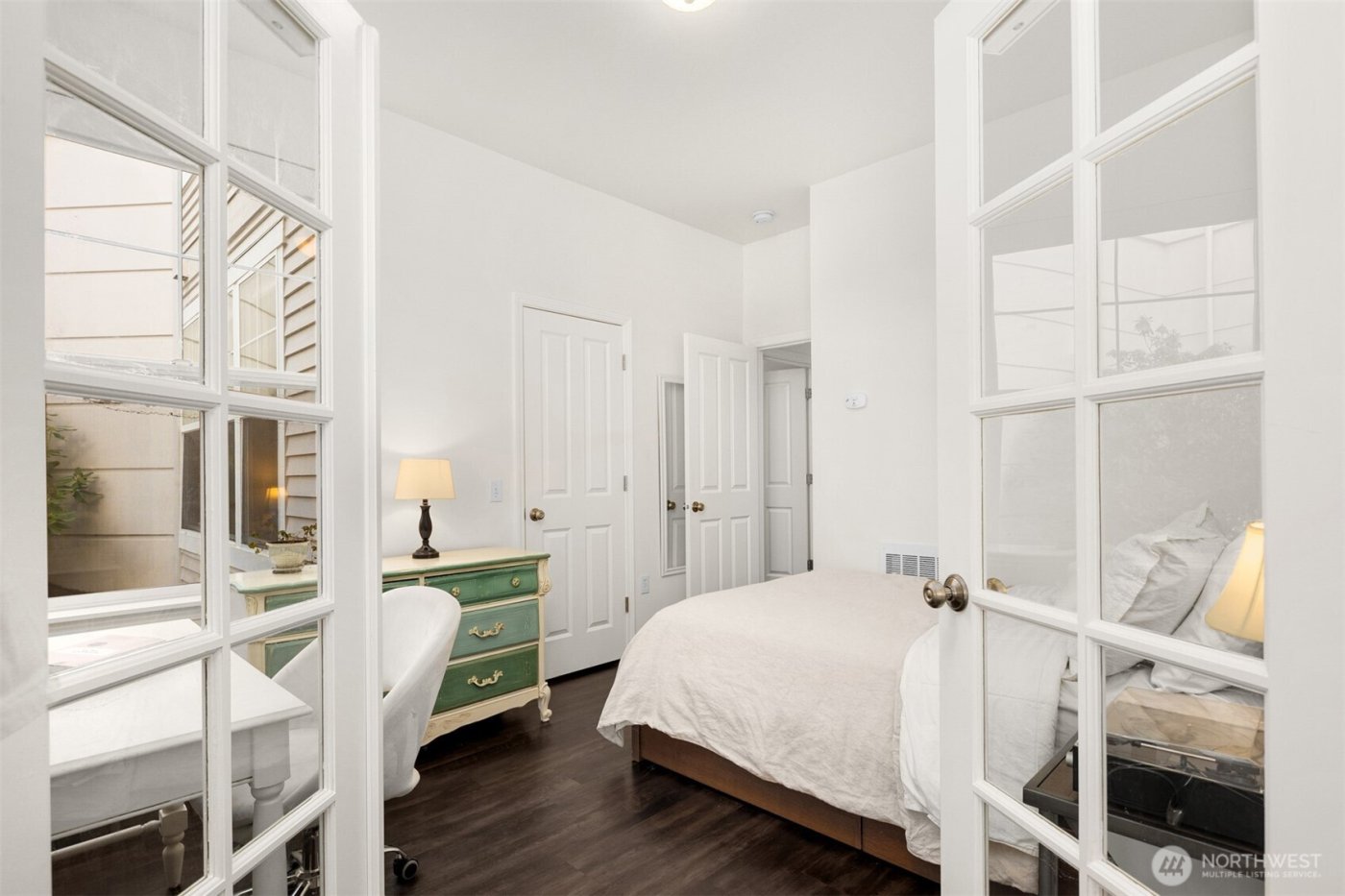 8500 Main Street #F101, Edmonds, WA 98026