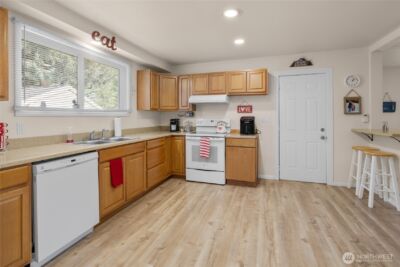 110 W 3rd Street , Cle Elum, WA 98922 - Photo 11