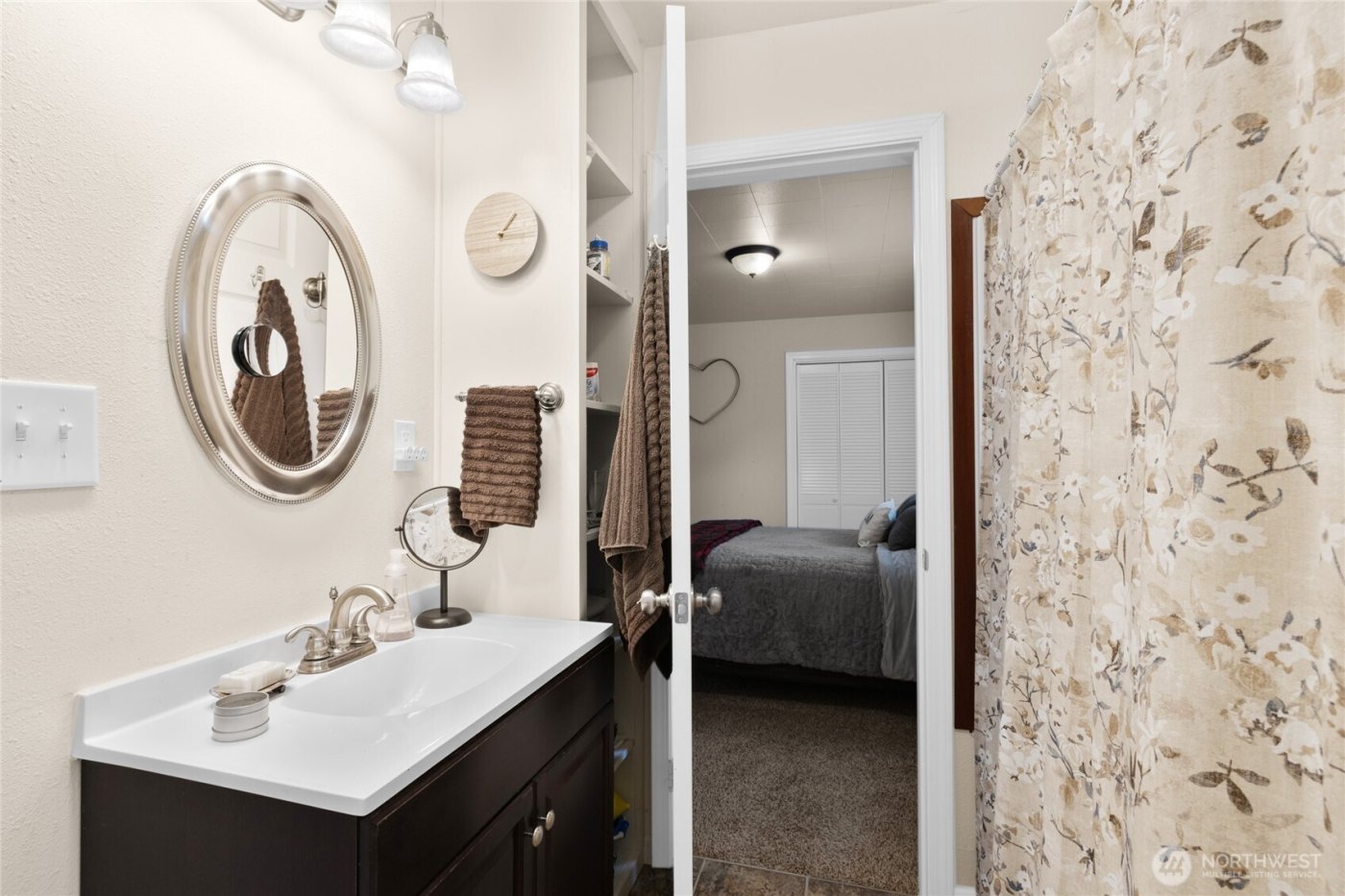 110 W 3rd Street , Cle Elum, WA 98922